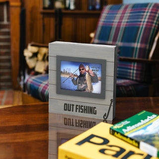 Fishing 8.75" Frame (Holds 6" x 4" Photo)