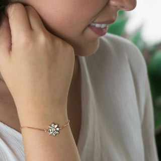 Crystal Flora
in Rose Gold ." Austrian Crystal Drawstring Bracelet