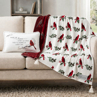 Holly & Berries 50" x 60" Knit Blanket