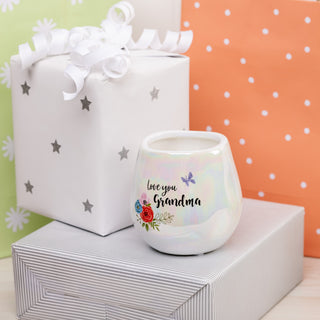 Grandma 8 oz - 100% Soy Wax Candle
Scent: Serenity