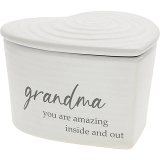 Grandma 8 oz - 100% Soy Wax Reveal Triple Wick Candle with Matches
Scent: Vanilla