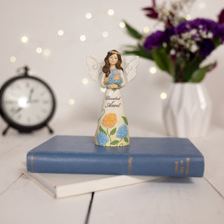 Aunt 5" Angel Holding Hydrangeas
