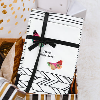 Love Tea Towel Gift Set
(2 - 19.75" x 27.5")